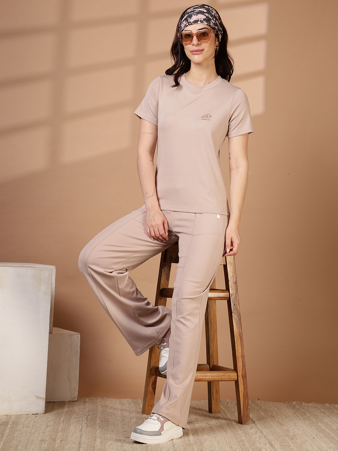 Peach colour