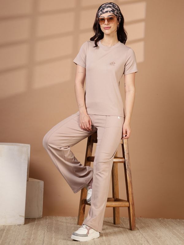 Luxe Core Ribbed Stretch Top for Women - Peach