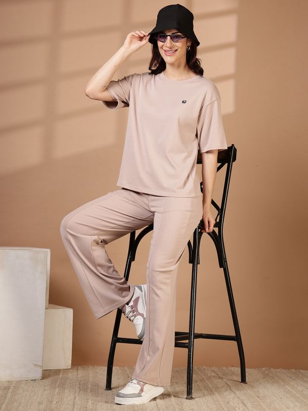 The Structured Air Ribbed T-Shirt for Women - Peach
